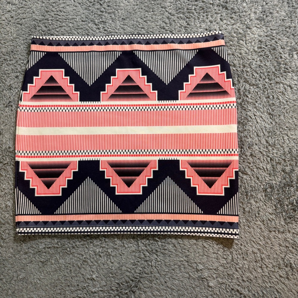 Zara Trafaluc Mini Skirt Medium Pink Navy Geometric Southwestern Print BC001784